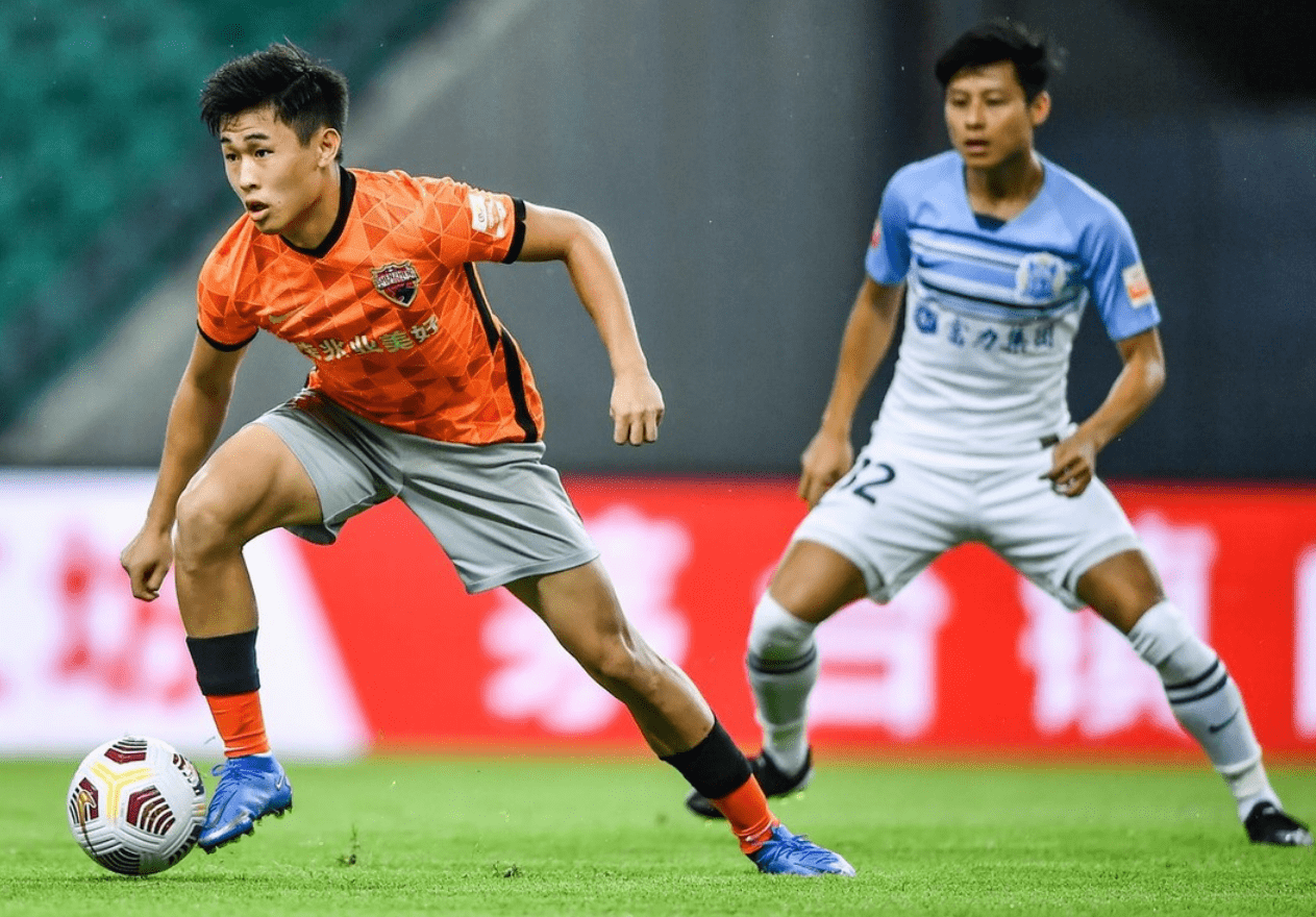 九游体育关于里程碑夜!广州队绝杀压哨,欧联国际比赛日刷纪录,目标明确,控场能力受关注的信息