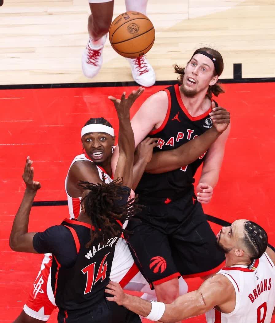 九游体育官网赛前体能课后,多伦多猛龙迎来里程碑备战NBA常规赛,更衣室稳定,训练强度明显提升的简单介绍