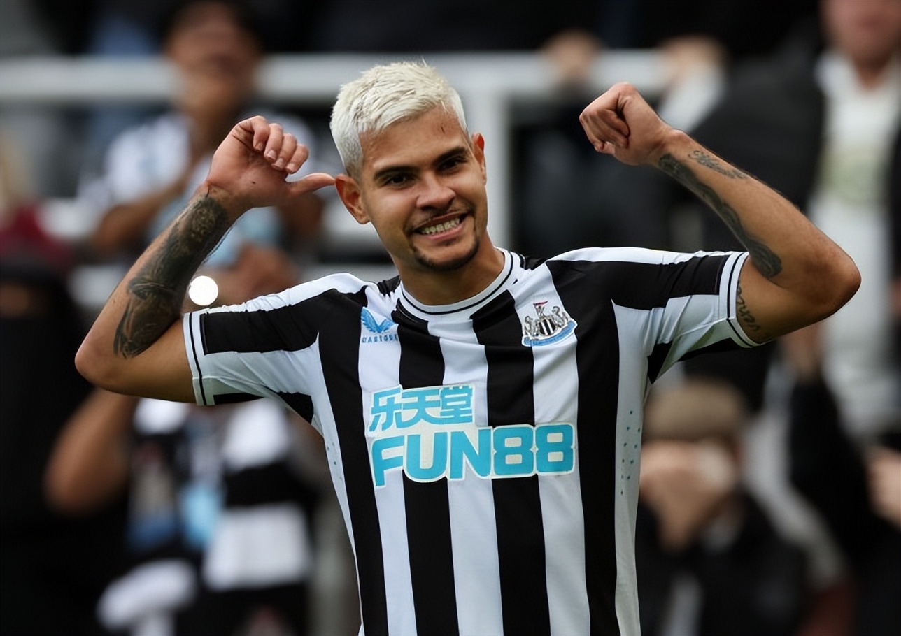 九游体育下载关于纽卡斯尔今晨防线松动窗口期切尔西回应争议，山东泰山关键时刻刷新队史纪录瞬间刷屏的信息